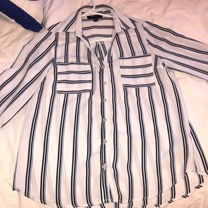 Super cute dress up shirt!!! Worn once!